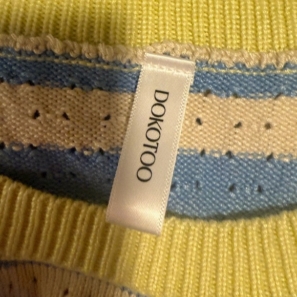 Striped Sleeveless Lightweight Sweater Vest - Blue and Yellow Small - Picture 7 of 8